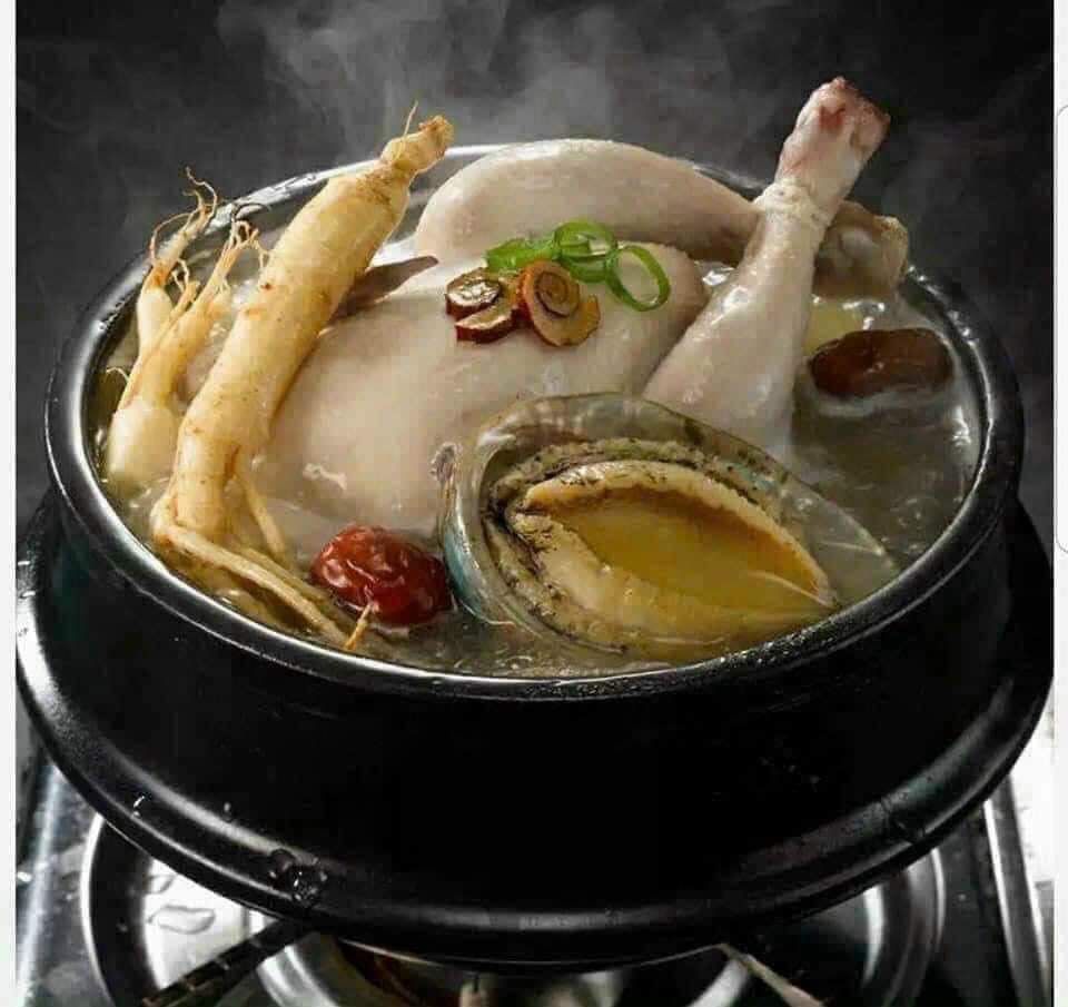 Sâm tươi hàn quốc hầm gà